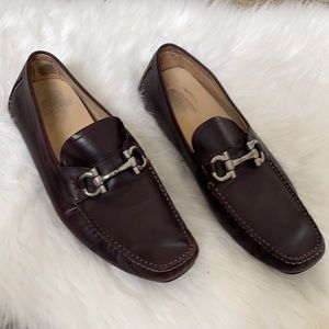 Ferragamo loafer driver with gancini ornament